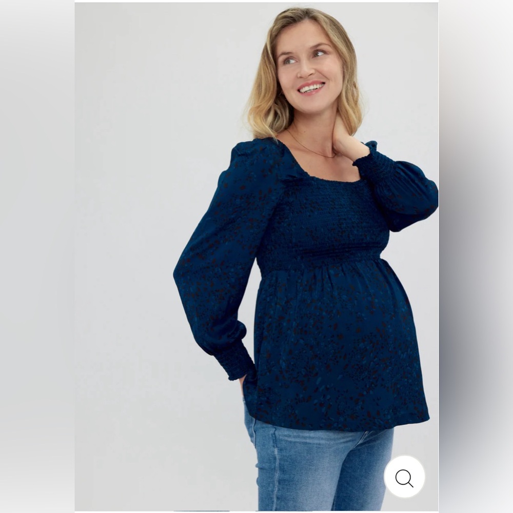 NWT Ingrid + Isabel EveryWear Smocked Maternity Top
